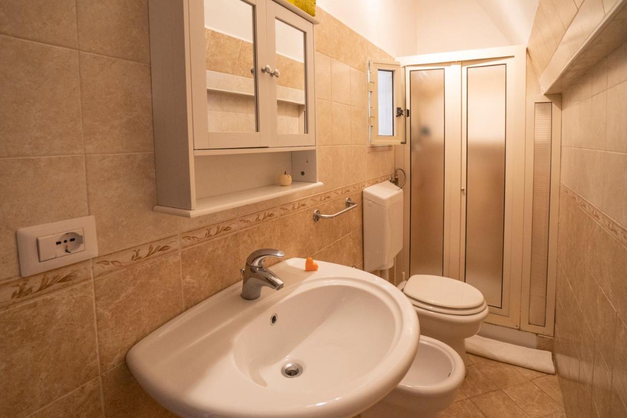 Апартаменты La Casina Nel Centro Тропея Экстерьер фото